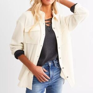 NWT BKE (Buckle) Fleece Boyfriend Shacket Off White (Size M)